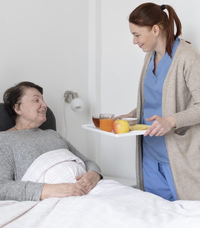 medium-shot-woman-holding-food-tray
